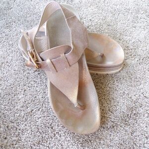 J slides leather platform metallic gold sandals 8